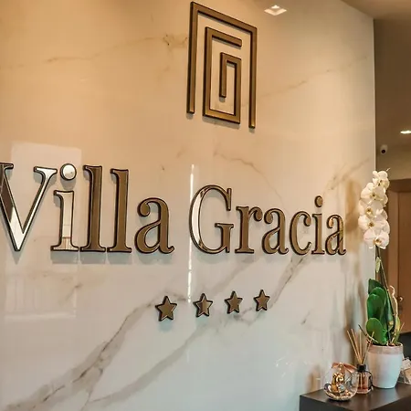 Gracia ホテル 4*